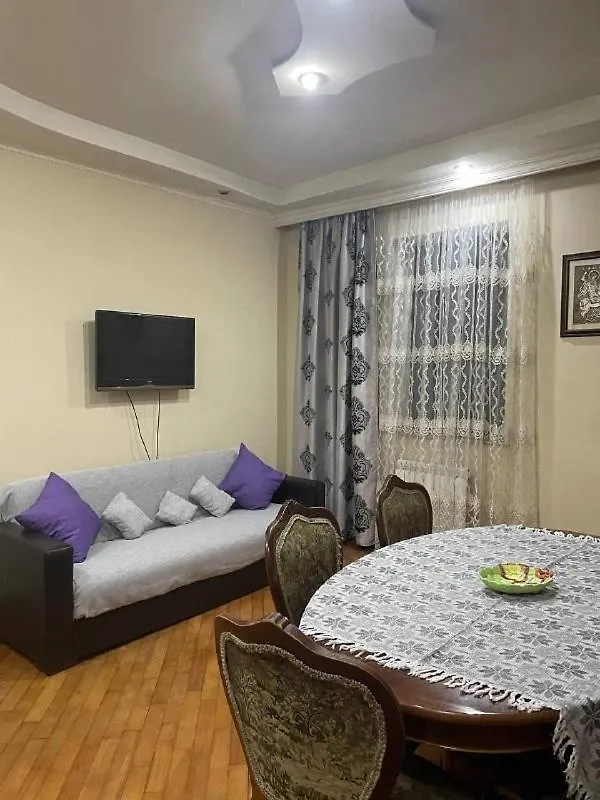 Apartment On Marjanishvili St. Батуми